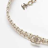 想起t姐跟我说的话，她们婚姻10多年，端盘子久了也会累。记得她说过，在拍拖时，现在已经是老公的他，会...