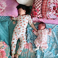 27个月10天的吴哈哈和7天的吴壮壮，这是我近三年来最大的收获，很辛苦，也很幸福，爸爸妈妈永远爱你们，...