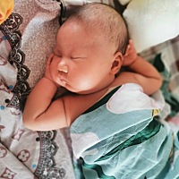 今天是断奶第四天，小宝状态好很多了，我也不是特别涨，之前每天都要挤出来几次，不然实在难受。今天就...