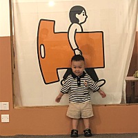 当初小小一个的小bb已经长发成了有脾气的小男孩了。