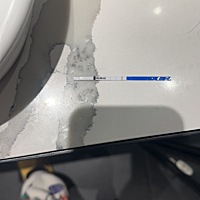 30号排卵 今天第5天排卵试纸还是一深一浅是怀孕了嘛？