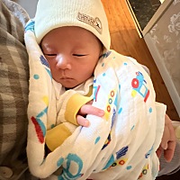 宝贝，希望你健康快乐的长大，妈妈什么都不求，只求你平安顺遂. 我爱你呀！