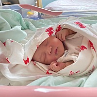 11月20日 上午我们小老虎出生啦 7.7斤 母子平安