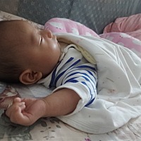 一個月二十八天，晚上不肯睡覺……白天卻睡到不願醒！有同款寶娃嗎？？