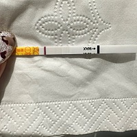 可见粉粉的了 去医院抽血看一下 不然太煎熬了