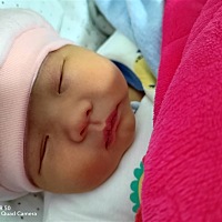 从怀孕没多久就感觉是个男孩子，肚子特别扎实还尖尖的，什么都吃，但是酸一点的吃不了，特别烧心，...