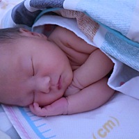 出生第十天的宝宝，超可爱