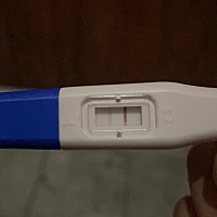 这是怀了还是没怀 上个月二十一号来的姨妈  然后这个月一号还是二号同房了 到现在还没来姨妈 但是这几天...