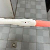 打完二价后的第二个月意外怀孕了，可以要吗？
