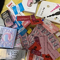 在一起三年，不知道不觉买了好多东西，这方面还挺花钱的