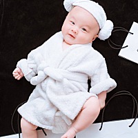 三天不见我的小宝，甚是想念，不知道他见到我会不会很开心，是怎么样的表情？