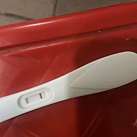 推迟了十一天也测不出来怀孕腰疼胸部帐肚子不疼还等不等了