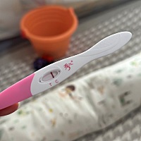 三胎备孕第二个月，上个月生化妊娠了，末次月经8.8 号8.22号排卵。今天排卵日第九天 金秀儿测又是大白板...