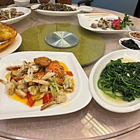 从前天晚上十点开始不能吃东西不能喝水一直到昨天早上8:30空腹抽了一管血，叫我去门口小卖部买葡萄糖分2...