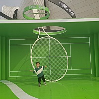 爸爸正在感慨说：明年我就40岁了！ 昊昊瞬间问：我要什么时候40岁？ 爸爸：再过35年，等你40岁时爸爸和...