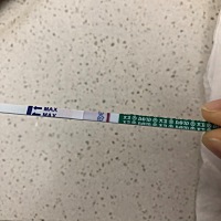今天是同房后第36天，姨妈推迟了14天还没有，这是今早的验孕试纸，可以帮忙看一下有事儿吗？