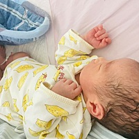 生孩子的痛比我想象中要痛，无痛消散之后刻骨铭心……不过好在麻麻还是坚强幸运地迎来了你🙏
