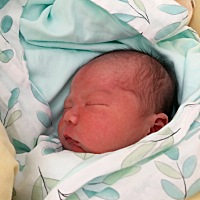 40➕1天去产检，直接被扣下住院了，因为之前糖耐没过，所以医生说要住院催产了，然后回家吃了个午饭...
