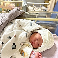 7.9号晚上八点46出生🐣 一胎男孩 二宝也是男孩 催产了26个小时迎来的娃娃 各种催产都用上了 经历...