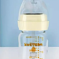 新手妈妈，新生宝宝奶瓶怎么选择？还有一个月就要生了，要给宝宝准备多大的奶瓶好？120ml还是200ml的？