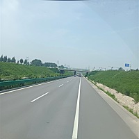 今天该是月经来的时候没来，今天早上测了一下当时没有，等到十一点去厕所看见了有一点点的痕迹，不知道...