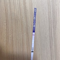 吃了三次长效避孕药，吃药期间一直有内she在里面，现在用验孕纸测了两次都是一条杠，但是姨妈又一直没来...
