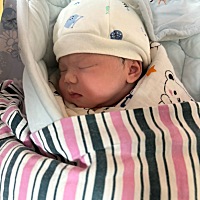 原本说上来产检的，检查结果出来后医生说疤痕太薄了。（第一胎也是剖宫产）建议第二天上来住院剖宫...