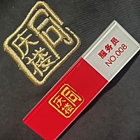 当服务员真的不能准时下班，而且正规饭店也这样，好多规矩，我就怕做错事，不怕累，尤其是社恐人事，真...