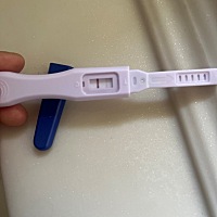 亲们  这是有还是没有   刚刚测的   下午三点过十分   是清晨测才准是不是
