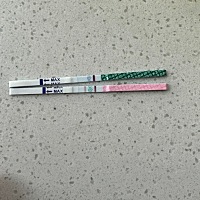 焦虑的要死，恨不得一天一测，多囊这快来例假了还是弱阳也不知道啥情况 这个月有没有希望