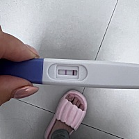 本人84年12月的阿姨，末次月经9月19日。这个是今早测的晨尿。完全是意外加恩赐的小生命！没想要二胎，现...