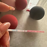 月经还有几天来了早晨一测两条杠是怀孕了还是怎么了