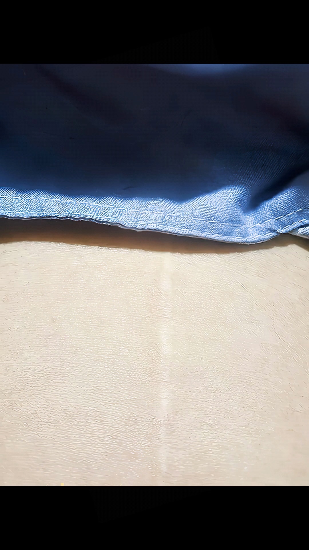 剖腹产的疤增生了，好在终于消下去了，一点点白白的印，这样我已经很满足了