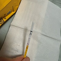 帮我看看怀没怀啊。这个是。好郁闷啊  有医生吗。帮我看看