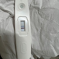 这是怎么一回事 月经推迟4天了 又有褐色分泌物