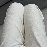 有没有同款裤子 带宝宝几个小时就这样了 以前愁的不行现在好了遇到一个洗衣神器 轻轻松松去除99%的污渍 ...