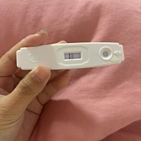 3.9号来的，坐等大姨妈来，推迟了7天，天天测试一条杠，服了