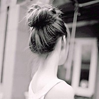 注意，你脸上有个东西，