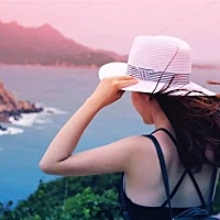 注意，你脸上有个东西，