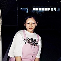 睡在你眼睛的沙漠里