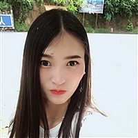 不经历风雨，怎能见彩红。
