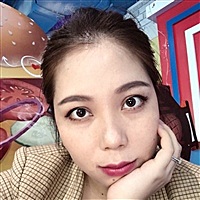 小屋前的老榕树
