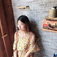 与太阳肩并肩的小仙女
