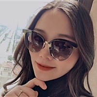 且美且独立