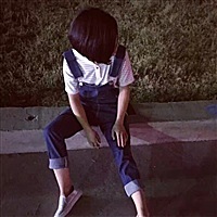 闪闪发光的安小姐