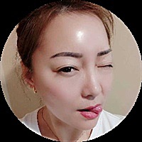 A 何静