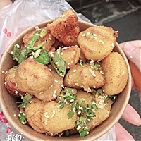圆圆的脸盘子
