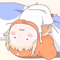 矮胖胖坐在高墙上