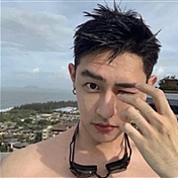 一朵菊花压澡堂