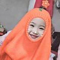 白雪中踏着高跟鞋